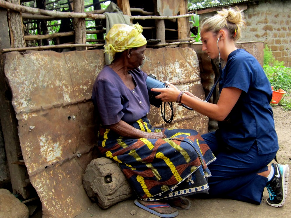 Taking blodd pressure